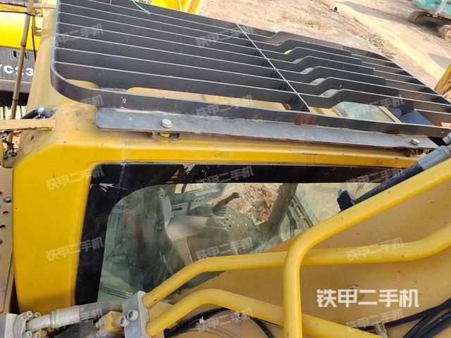 駕駛室頂部俯視（上車部件）