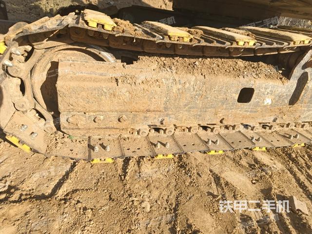 左驅(qū)動(dòng)輪（行走機(jī)構(gòu)）