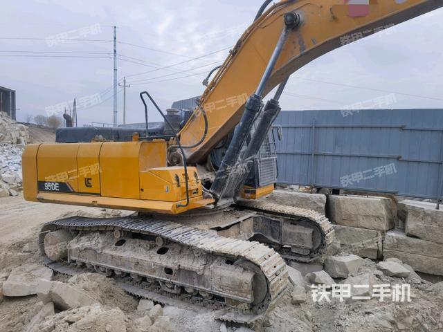 整機(jī)右后45°(整機(jī)外觀) 整機(jī)右后45°(整機(jī)外觀)