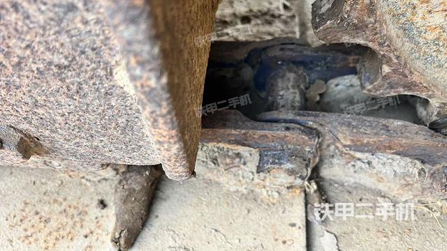 左托鏈輪和鏈筋(行走機構(gòu)) 左托鏈輪和鏈筋(行走機構(gòu))