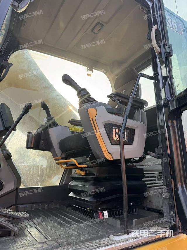 駕駛室整體（整機(jī)外觀）