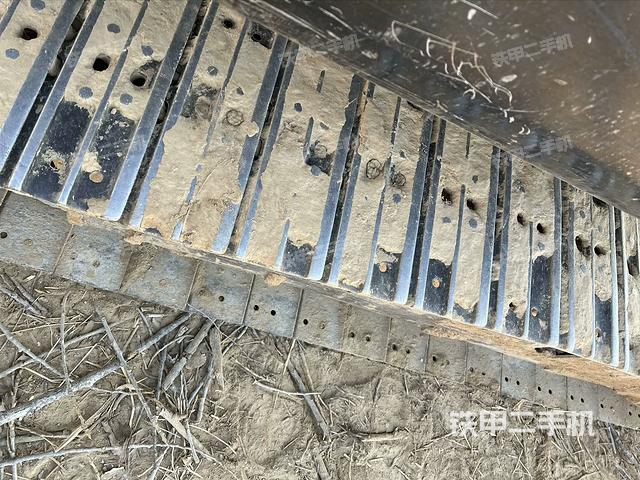 單側(cè)履帶整體（整機(jī)外觀）