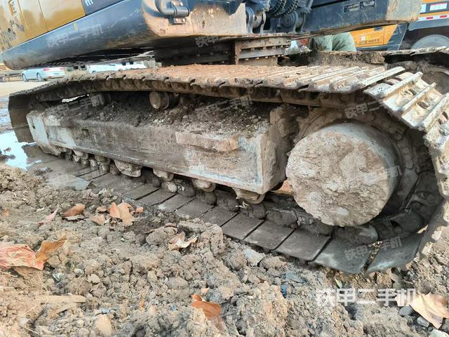 右側(cè)履帶整體（行走機(jī)構(gòu)）