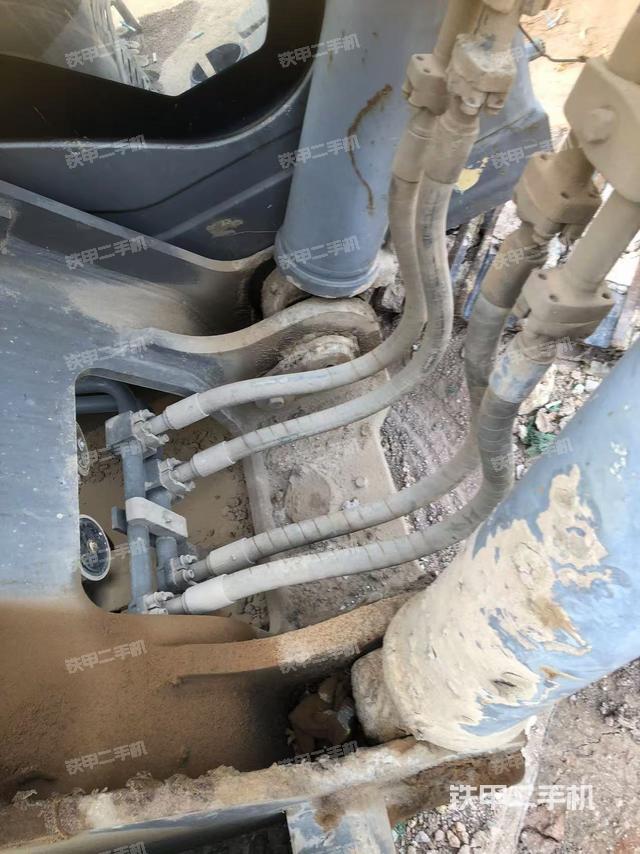 大臂根部 斜视（工作和回转装置）