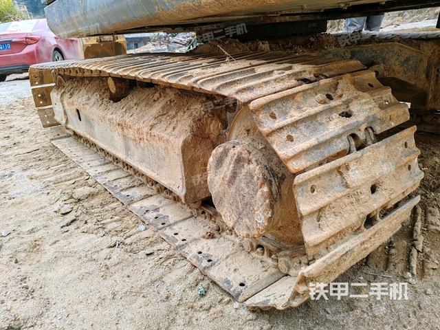 右側(cè)履帶整體?（行走機(jī)構(gòu)）