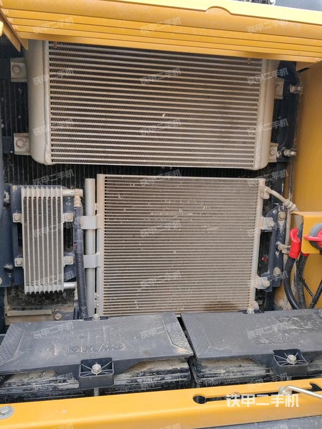 散熱器正面（大件艙室）