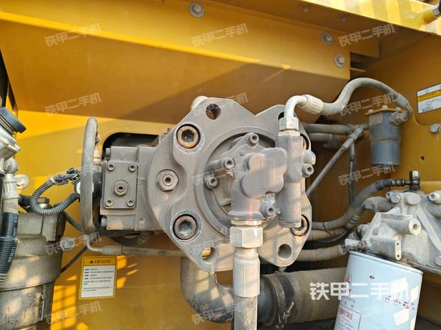 散熱器正面(大件艙室) 散熱器正面(大件艙室)