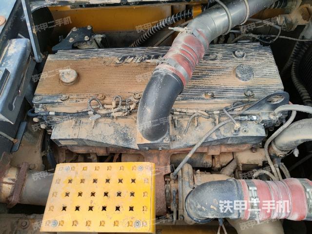 气门室盖螺丝特写(上车部件) 气门室盖螺丝特写(上车部件)