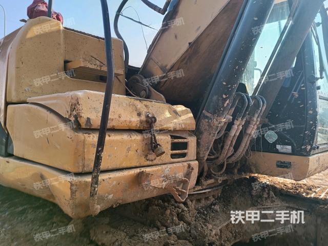 大臂根部?斜視（工作和回轉(zhuǎn)裝置）