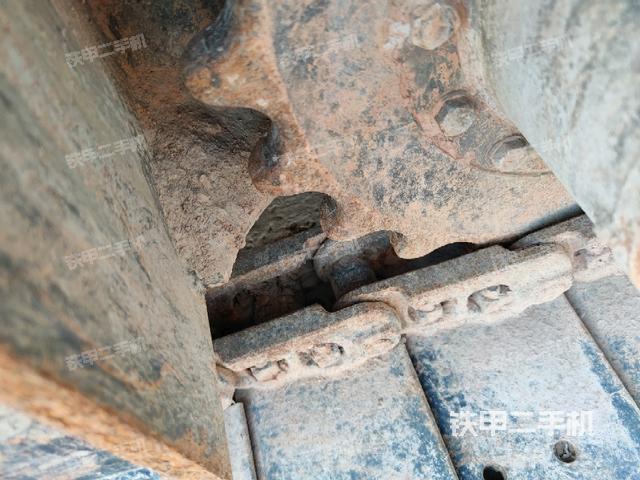 左側(cè)行走馬達(dá)蓋板(行走機(jī)構(gòu)) 左側(cè)行走馬達(dá)蓋板(行走機(jī)構(gòu))