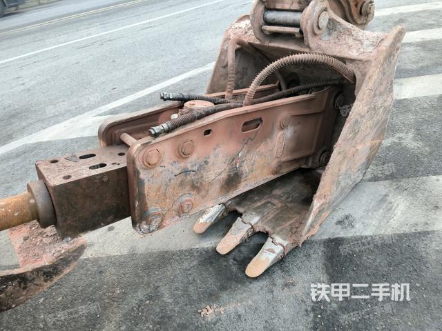 大臂背部俯視（工作和回轉(zhuǎn)裝置）