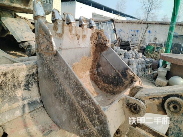 鏟斗45度(工作和回轉(zhuǎn)裝置) 鏟斗45度(工作和回轉(zhuǎn)裝置)