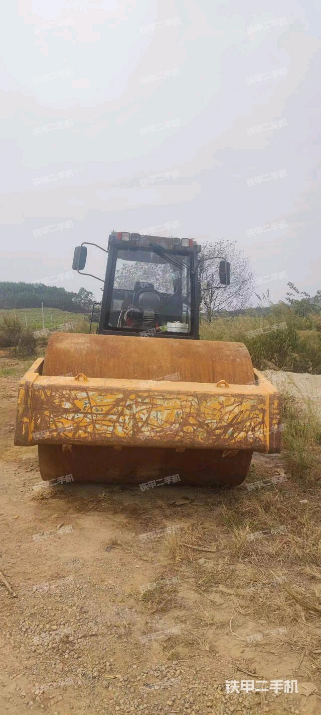 整機(jī)左側(cè)（設(shè)備外觀及核心部件）