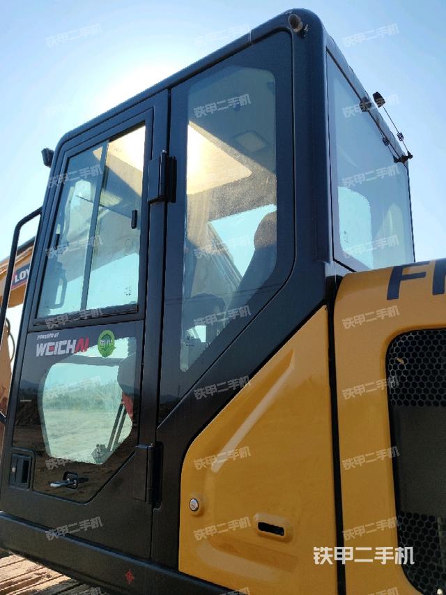 ?駕駛室正側(cè)(駕駛室部分) ?駕駛室正側(cè)(駕駛室部分)