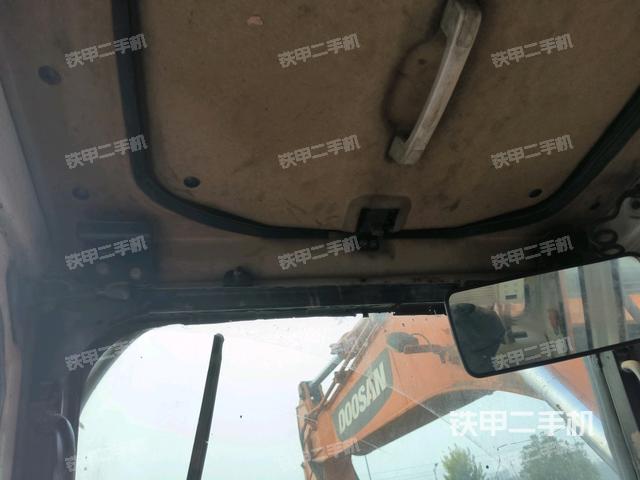 駕駛室左前45度（駕駛室部分）