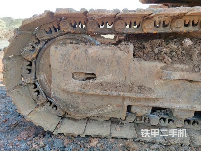 左側(cè)行走馬達(dá)蓋板(行走機(jī)構(gòu)) 左側(cè)行走馬達(dá)蓋板(行走機(jī)構(gòu))