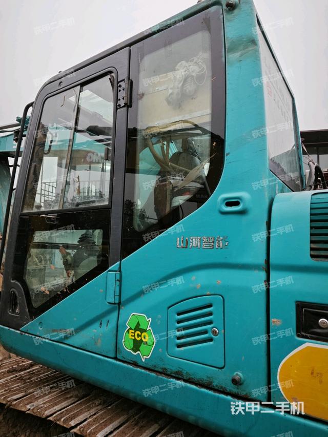 駕駛室左后45度（駕駛室部分）