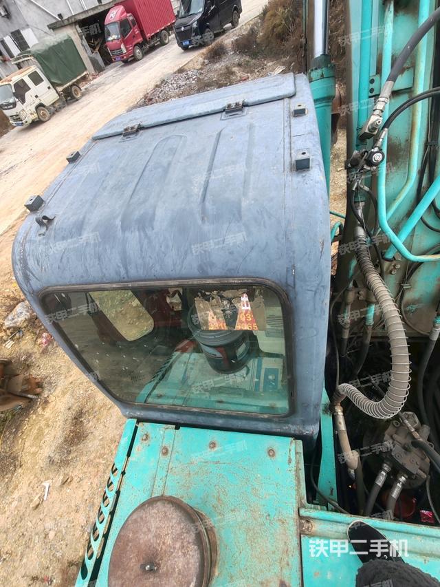 駕駛室頂部俯視(上車部件) 駕駛室頂部俯視(上車部件)