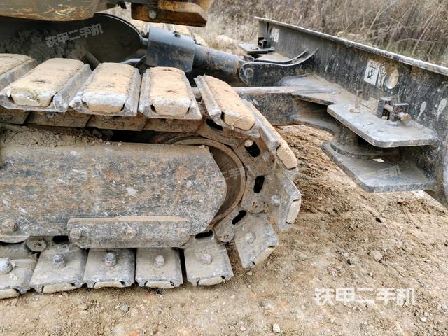 右側(cè)履帶整體?（行走機(jī)構(gòu)）