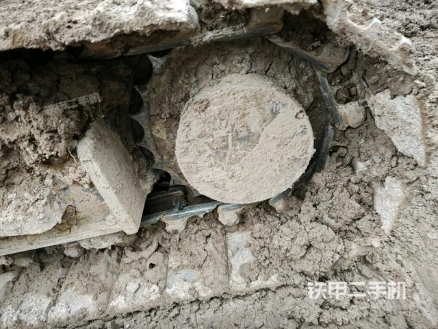 左驅(qū)動(dòng)輪（行走機(jī)構(gòu)）