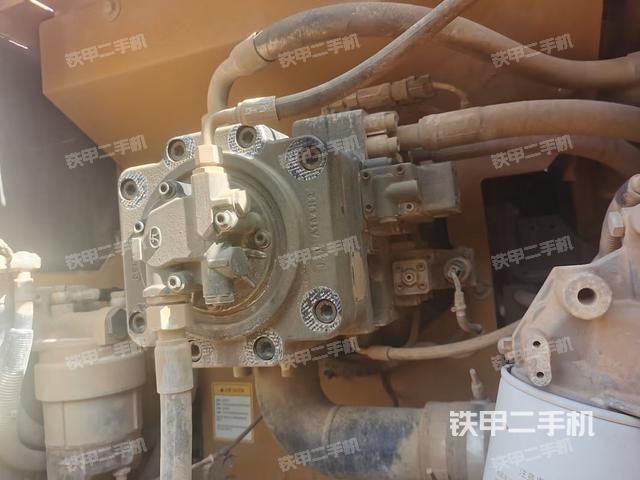 液壓泵斜45?右(大件艙室) 液壓泵斜45?右(大件艙室)