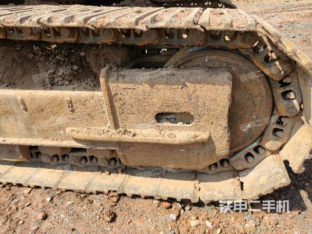 右側(cè)行走馬達(dá)蓋板(行走機(jī)構(gòu)) 右側(cè)行走馬達(dá)蓋板(行走機(jī)構(gòu))