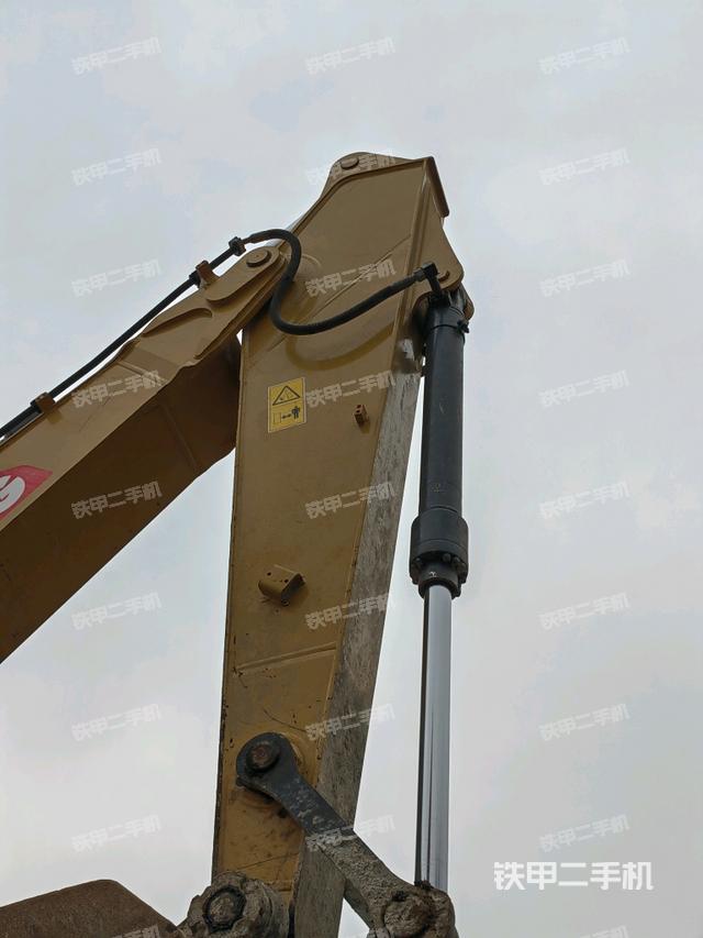 小臂整體左后（工作和回轉(zhuǎn)裝置）