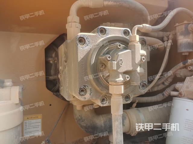 液壓泵斜45?左(大件艙室) 液壓泵斜45?左(大件艙室)