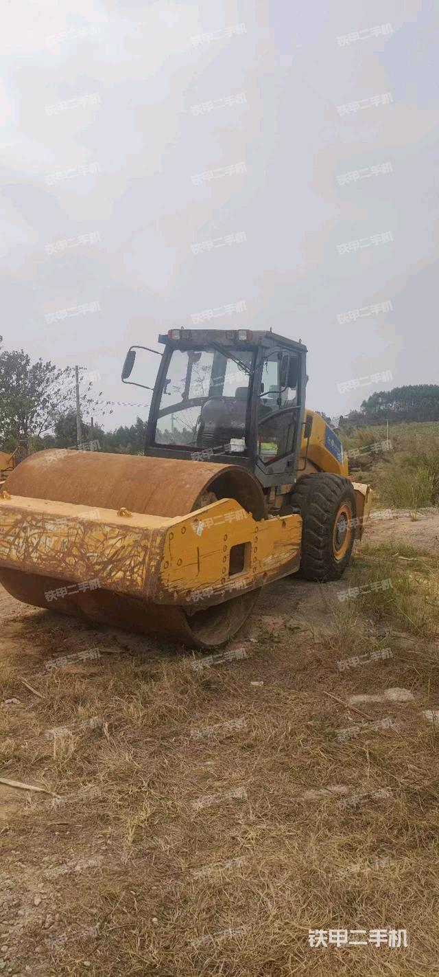 整機(jī)右后45°（設(shè)備外觀及核心部件）