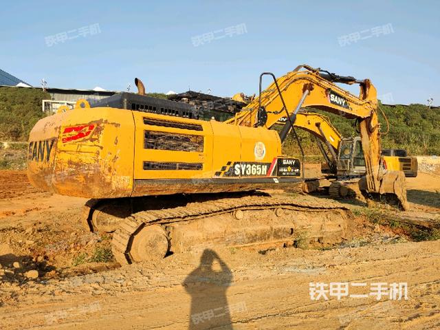 右后45(整機外觀) 右后45(整機外觀)