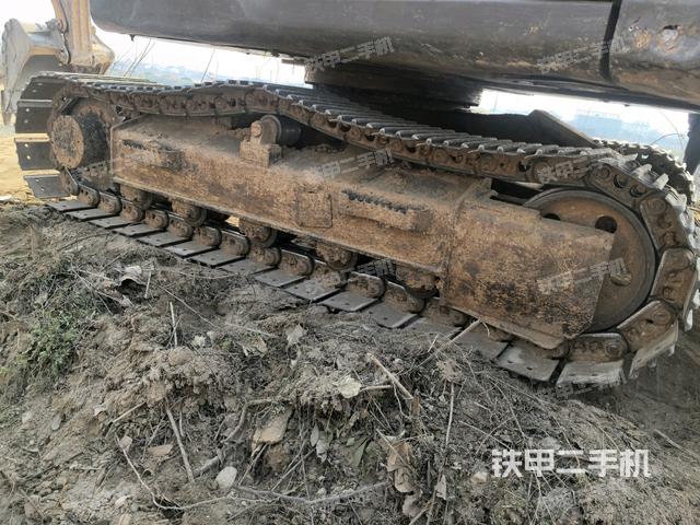 左側(cè)履帶整體?（行走機構(gòu)）