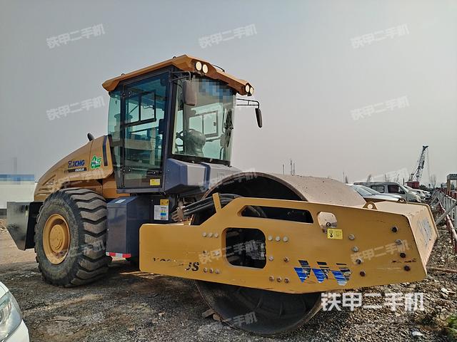 整机右侧（设备外观及核心部件）