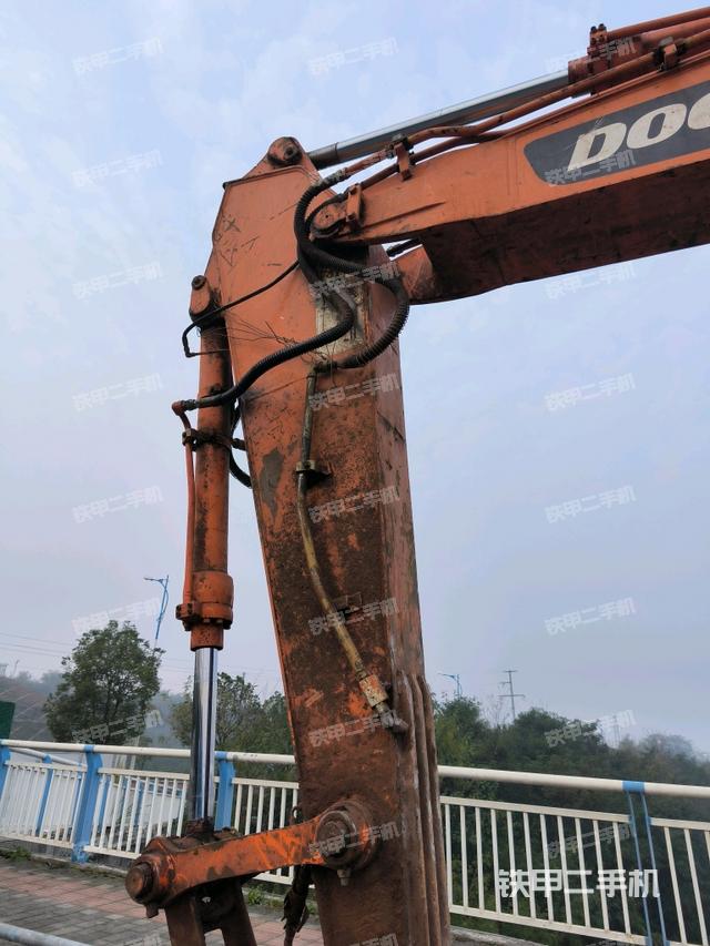 小臂整體左后（工作和回轉(zhuǎn)裝置）