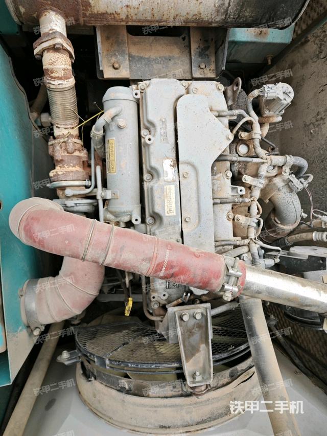 發(fā)動(dòng)機(jī)室（上車部件）