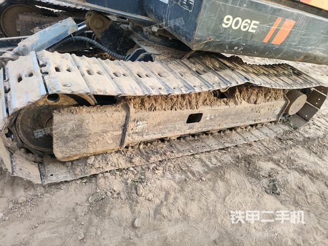 左側(cè)履帶整體?(行走機(jī)構(gòu)) 左側(cè)履帶整體?(行走機(jī)構(gòu))