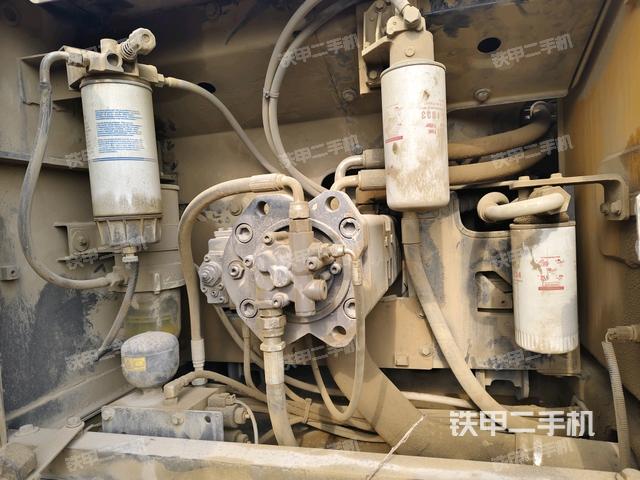 液壓泵斜45?左（大件艙室）