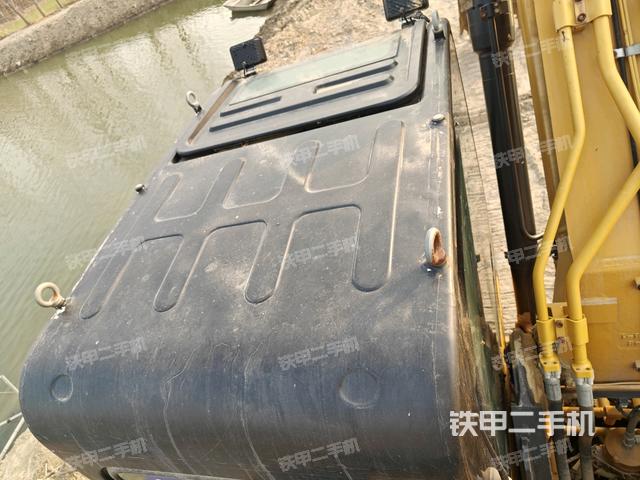 駕駛室頂部俯視(上車部件) 駕駛室頂部俯視(上車部件)