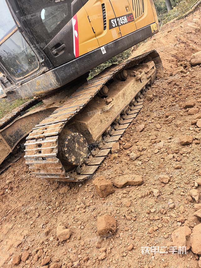 单侧履带整体（整机外观）