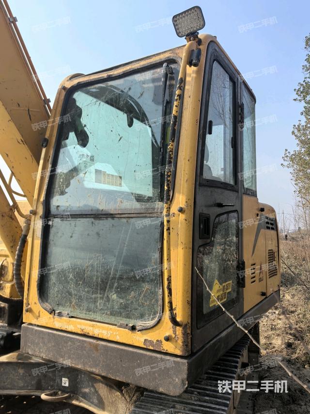 ?駕駛室正側(cè)（駕駛室部分）