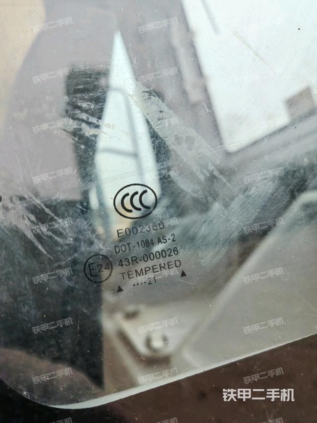 后窗玻璃角標(biāo)（駕駛室部分）