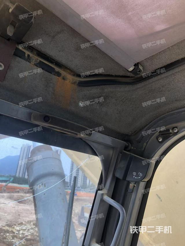 座椅后部（驾驶室部分）