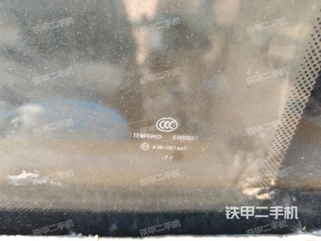 后窗玻璃角标(驾驶室部分) 后窗玻璃角标(驾驶室部分)