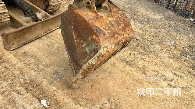 鏟斗45度(工作和回轉(zhuǎn)裝置) 鏟斗45度(工作和回轉(zhuǎn)裝置)