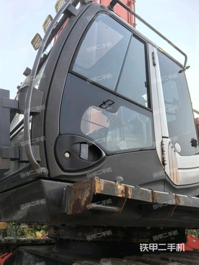 駕駛室整體（整機(jī)外觀）