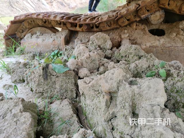 左側(cè)行走馬達蓋板（行走機構(gòu)）