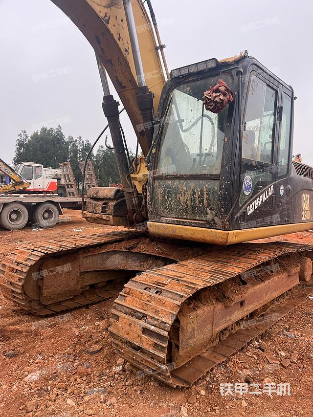 駕駛室整體（整機外觀）