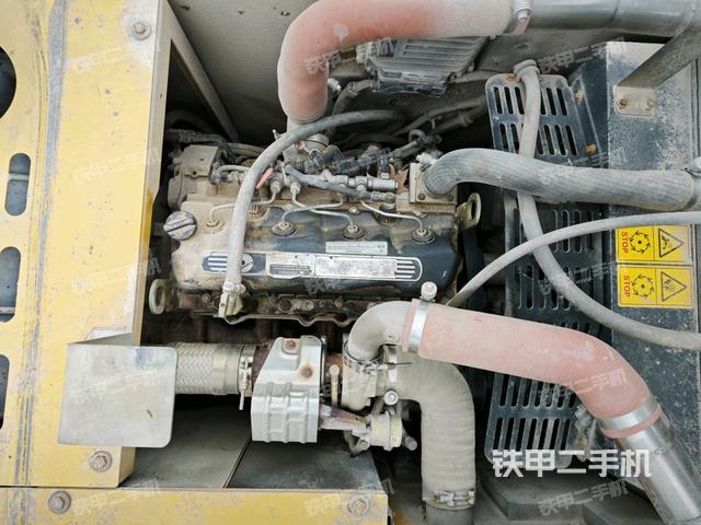 氣門室蓋螺絲特寫（上車部件）