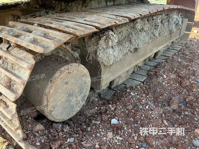 左側(cè)履帶整體?(行走機(jī)構(gòu)) 左側(cè)履帶整體?(行走機(jī)構(gòu))