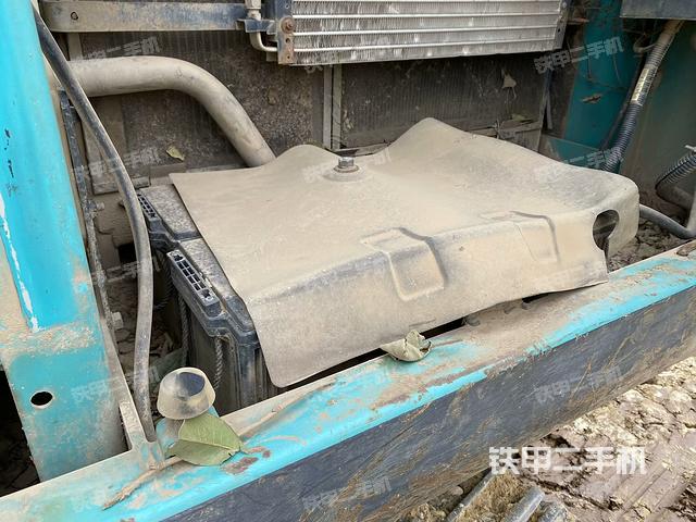 電瓶（大件艙室）