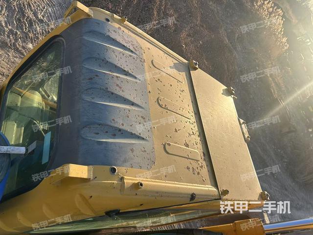 駕駛室頂部（整機(jī)外觀）